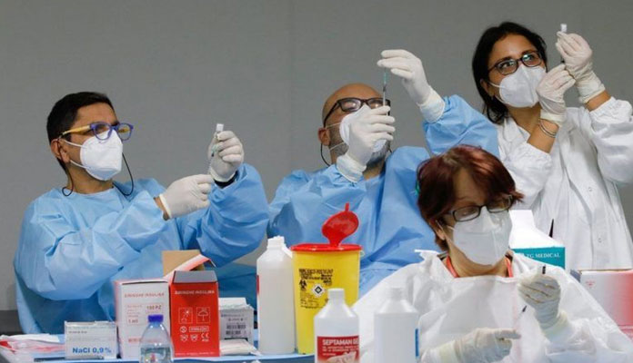 Covid: İtalya, aşı teslimatındaki gecikme nedeniyle Pfizer ve AstraZeneca aleyhine dava açacak