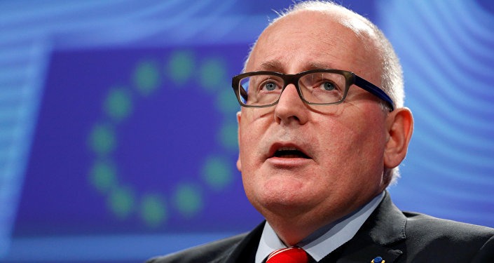 AB Komisyonu Başkan Yardımcısı Timmermans: Aşı stratejisinde hatalar yapıldı