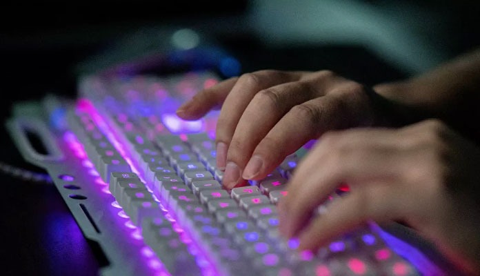 Hackerlar Tesla'nın kameralarına erişti