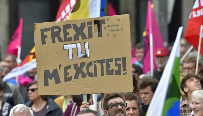 Fransız medyasında 'Frexit' sesleri: 'AB, bize asla yardım etmeyen yetersiz bir bürokrasi'