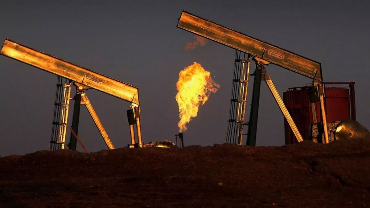 O ülkede tarihi çöküş! Petrol için harekete geçtiler