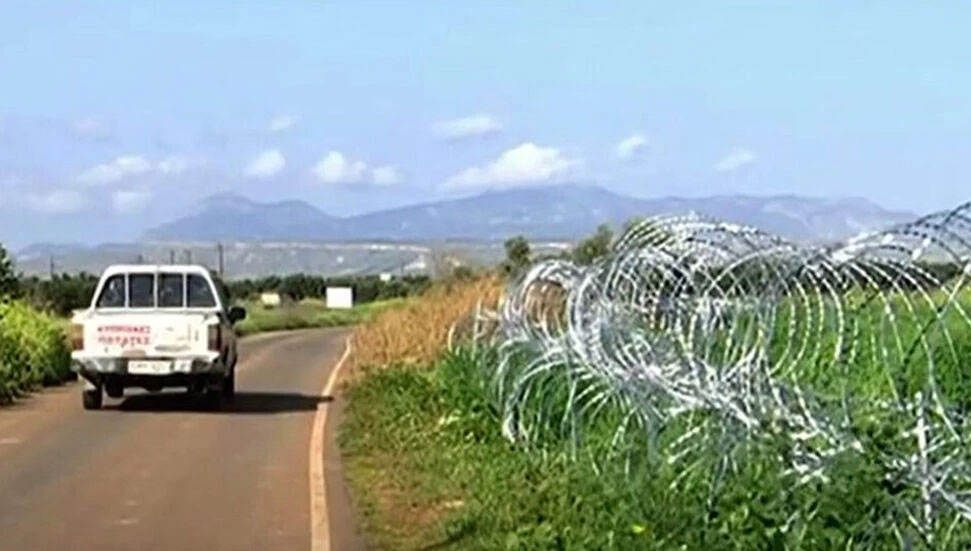 Ara bölgede mültecilerin geçişini engellemek için konulan tel örgüler, protesto edilecek
