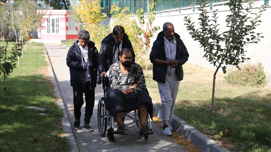 Yunanistan sınır birlikleri göçmenleri darbederek Türkiye'ye göndermeye devam ediyor