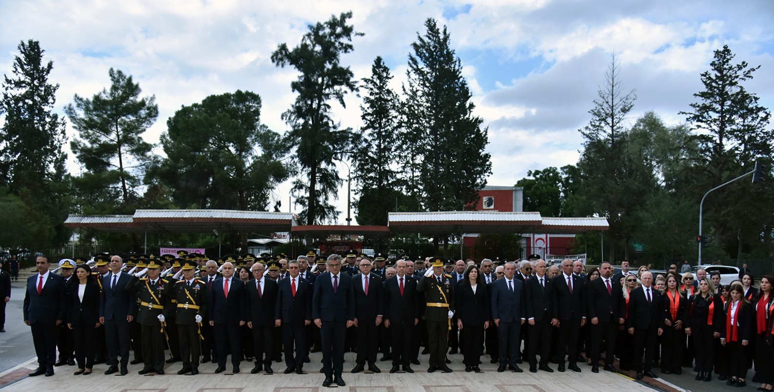 29 Ekim Cumhuriyet Bayramı... Lefkoşa Atatürk Anıtı'nda tören düzenlendi