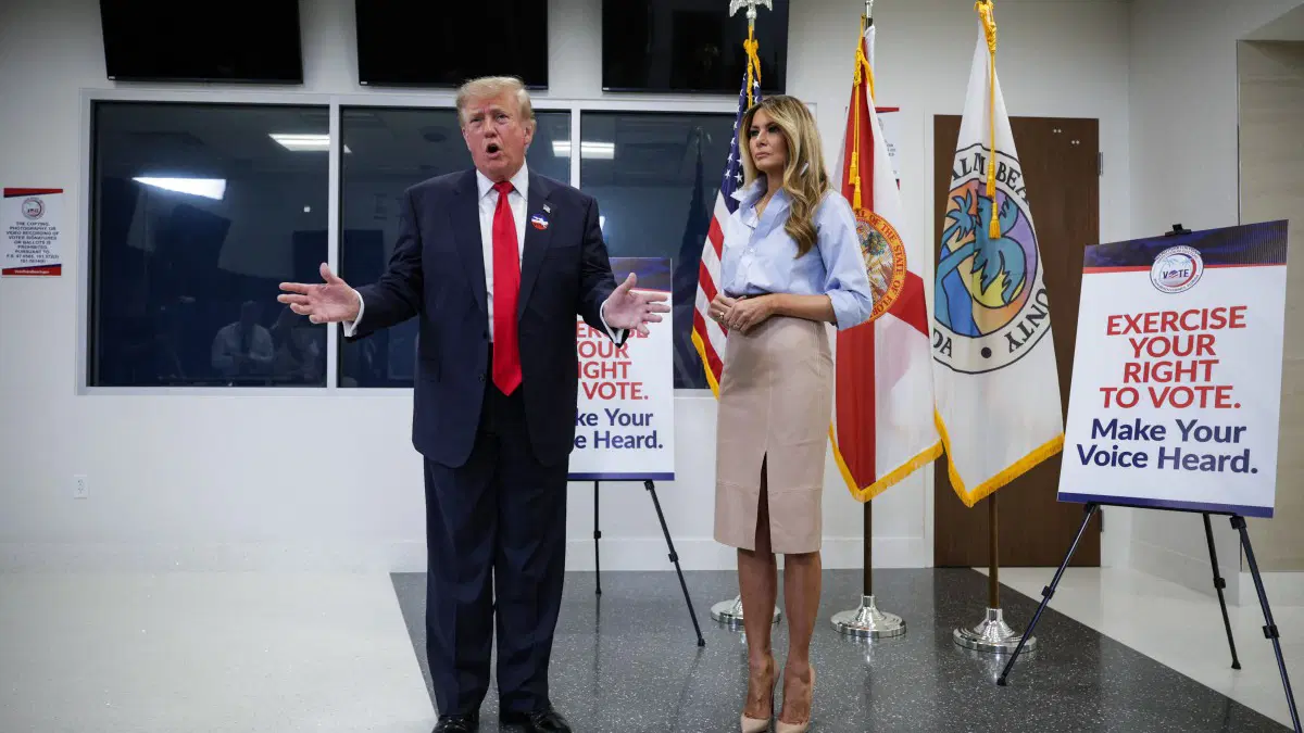 ABD Başkanı Trump, erken oy kullanma işlemlerinin başladığı Florida'da oyunu kullandı