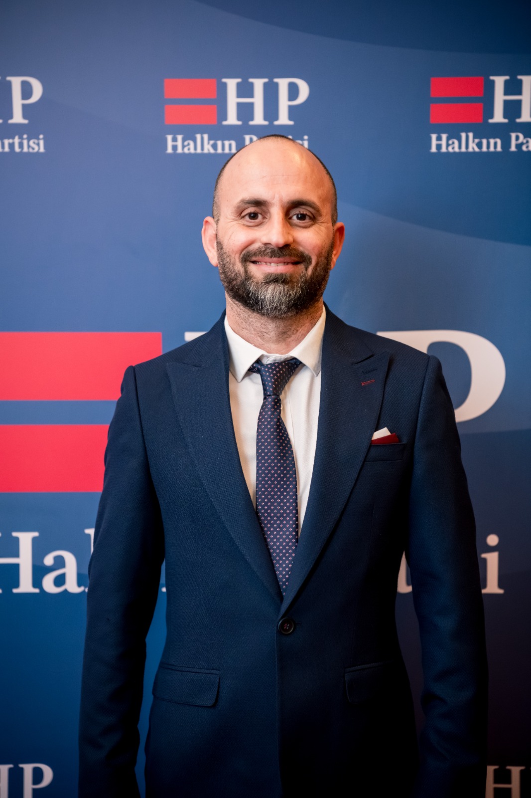 Akbaşak: “Halkın kaybettiği güveni yeniden inşa edeceğiz”