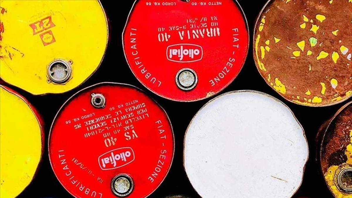 Brent petrol 114,40 dolardan işlem görüyor