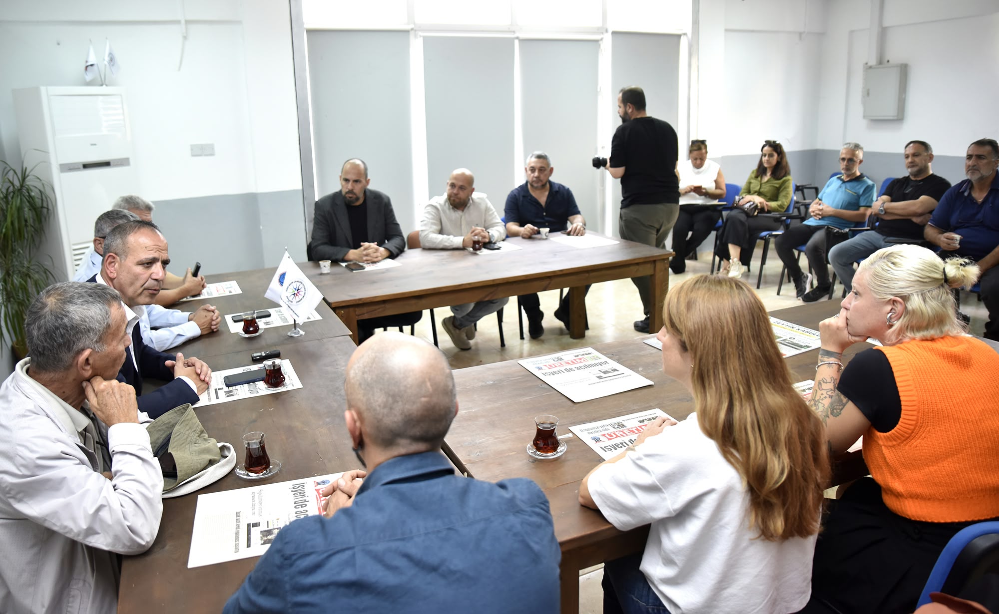Harmancı, esnaf ve ticaret odalarını ziyaret etti