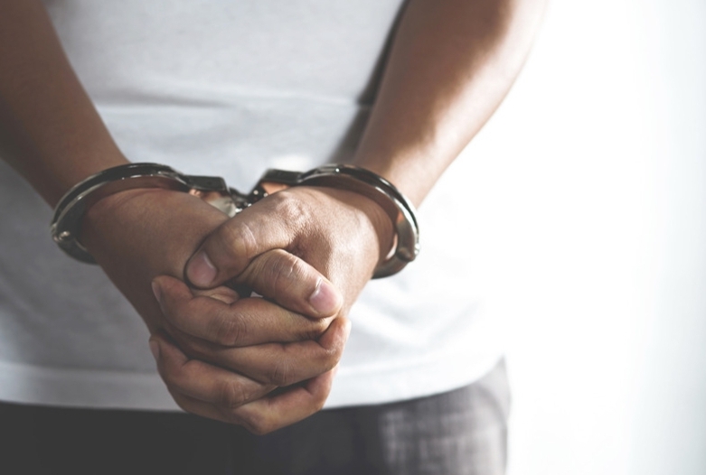 İkamet izinsiz 9 kişi tutuklandı