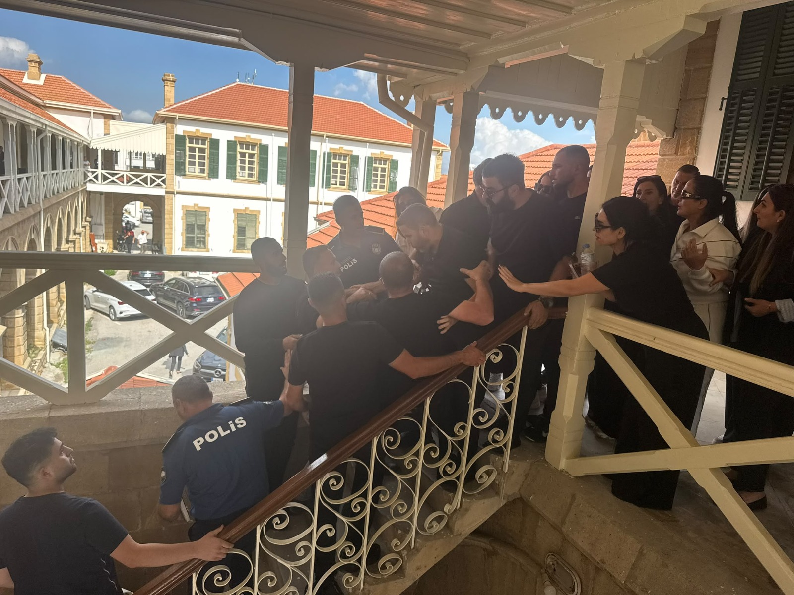 Sahte diploma davasında Fatma Ünal’a 5 yıl hapis... Cemaller: “Bu tür suçlar toplumu huzursuz etti”