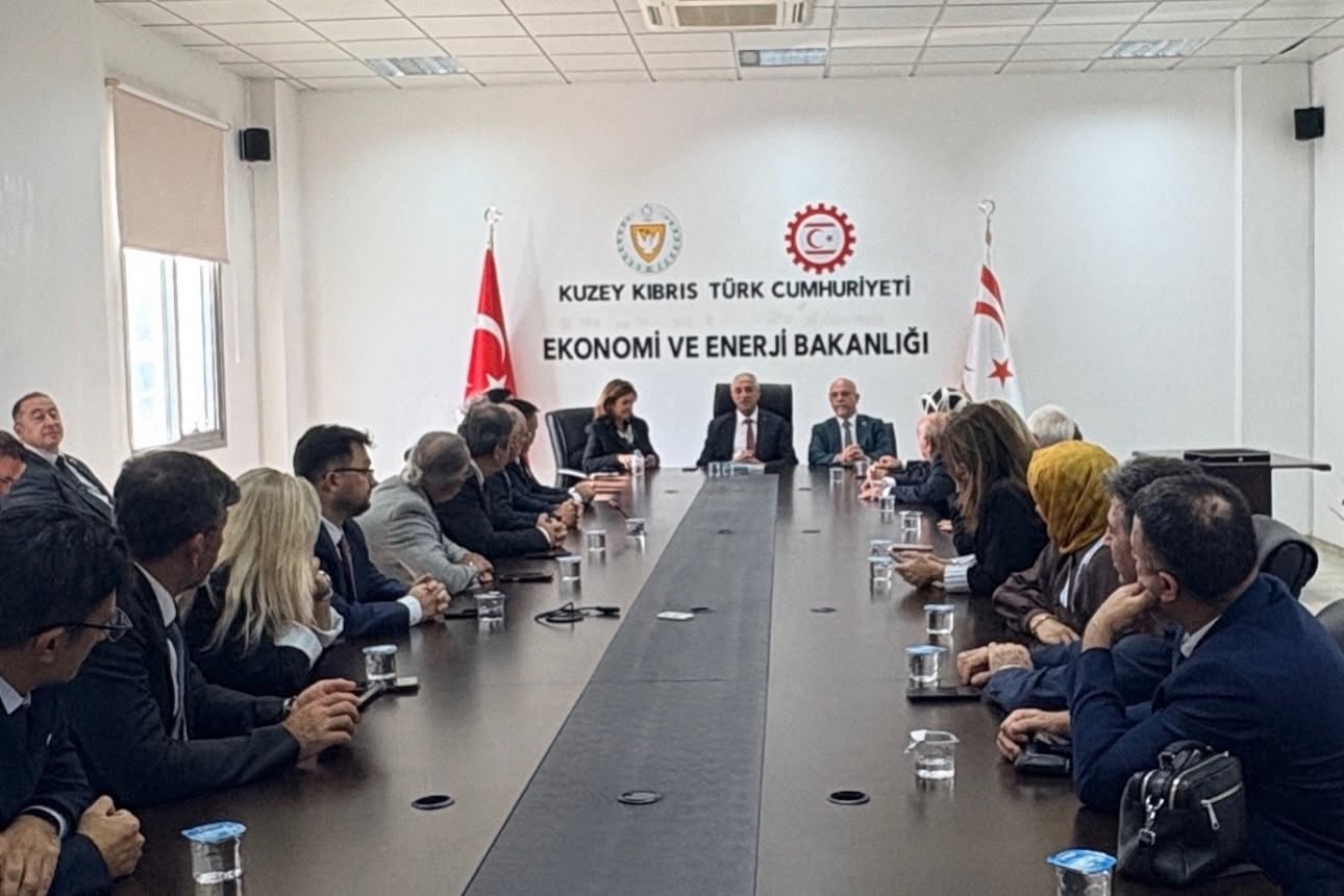 Taçoy, İstanbul Sanayici ve İş İnsanları Dernekleri Federasyonu heyetini kabul etti