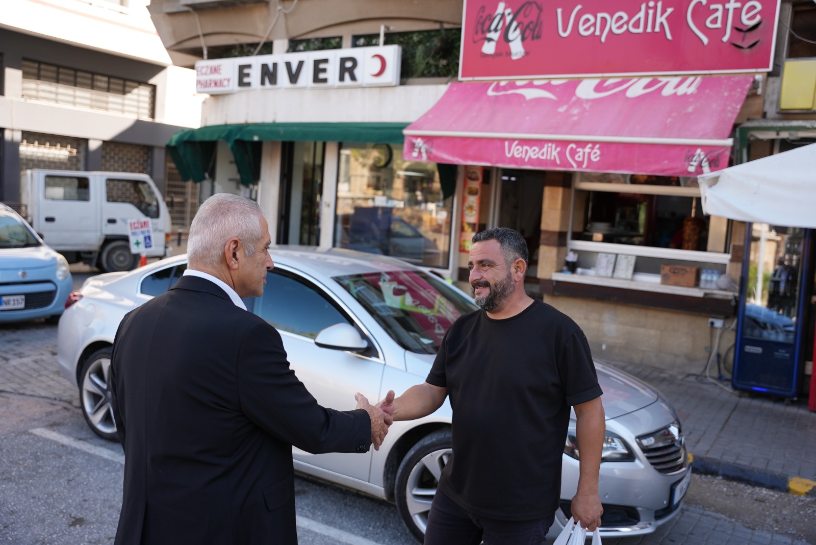 Taçoy, LTB adayı Aktuç'la Surlariçi'ni ziyaret etti