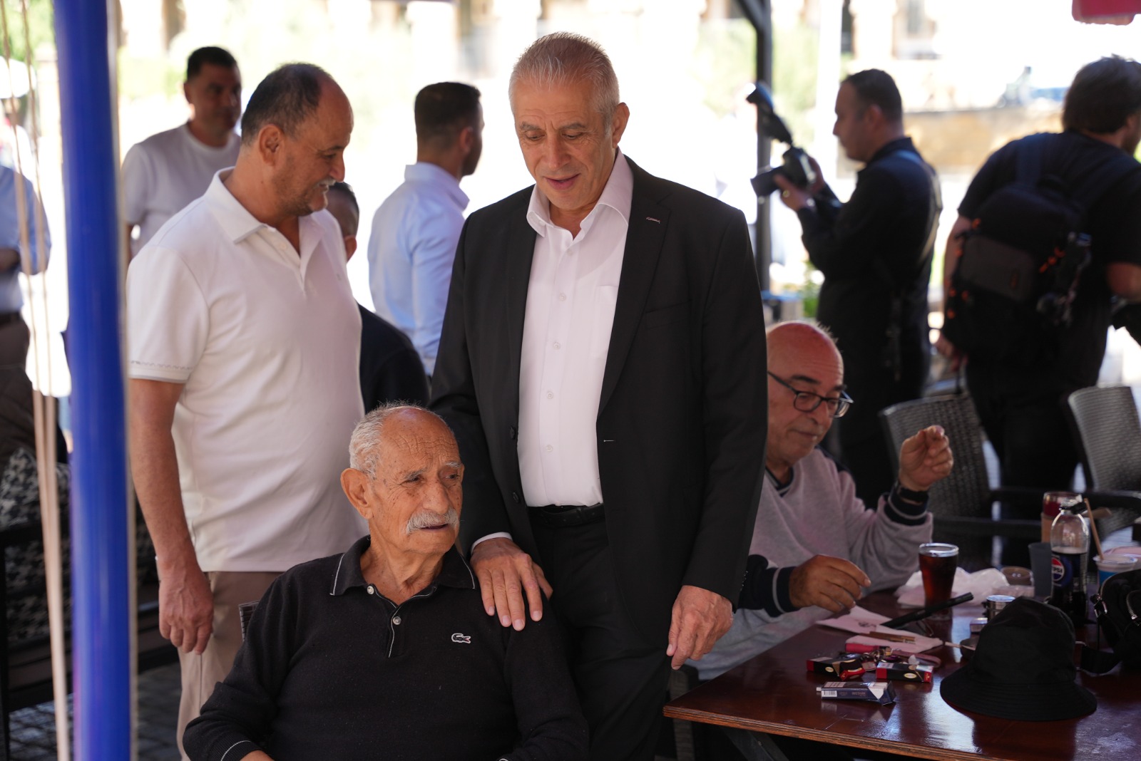 Taçoy, LTB adayı Aktuç'la Surlariçi'ni ziyaret etti